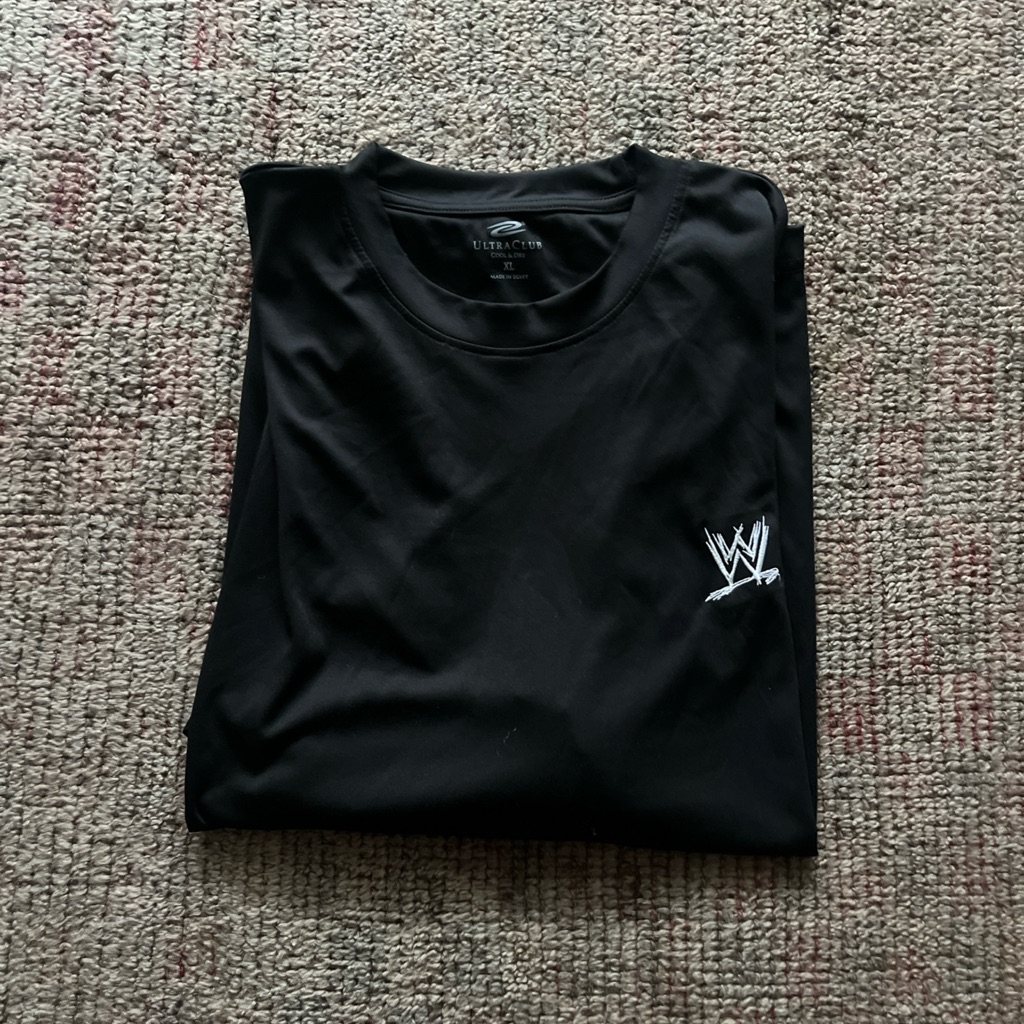 Wwe World Wrestling Entertainment Xl CoolDry Official Short Sleeve Shirt